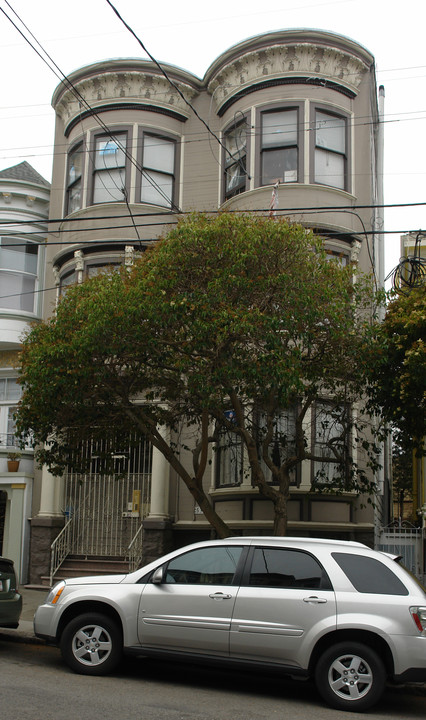 535 Ashbury St in San Francisco, CA - Building Photo