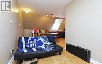 224 Jones Ave in Toronto, ON - Building Photo - Building Photo