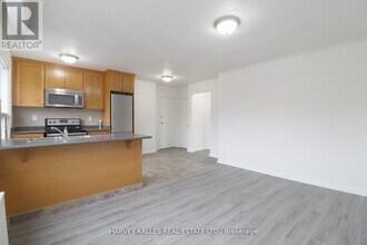 500-500 Gilbert Ave in Toronto, ON - Building Photo - Building Photo