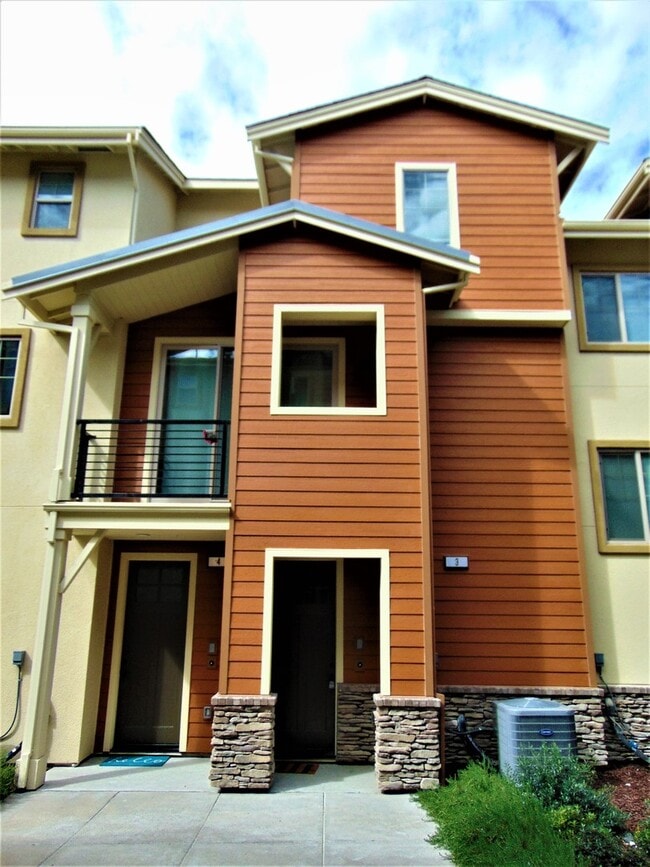 property at 347 Basswood Common