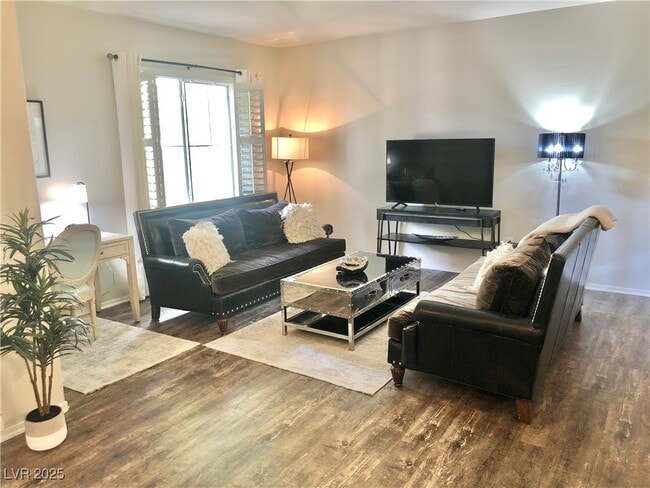 property at 1004 Duckhorn Ct