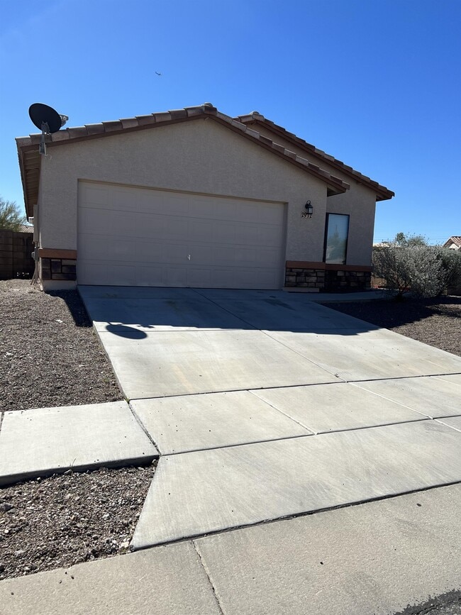 property at 2912 N Xochi Pilli Dr