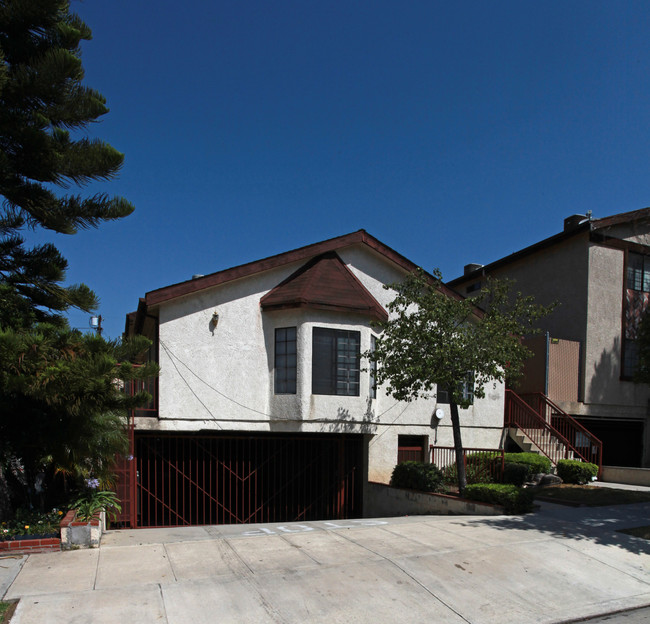 505 E Cedar Ave in Burbank, CA - Building Photo - Building Photo