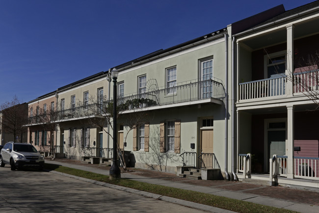 1839-1863 Laurel St in New Orleans, LA - Foto de edificio - Building Photo