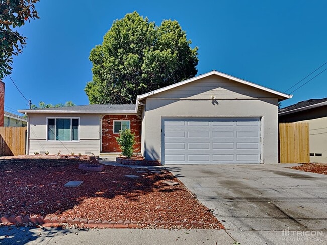1508 Crestview Dr in Antioch, CA - Building Photo - Building Photo