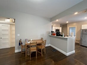 163 Hampshire St, Unit 2 in Cambridge, MA - Building Photo - Building Photo