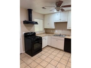 7711 Pennsylvania Pl NE in Albuquerque, NM - Building Photo - Building Photo