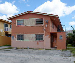 1327 NW 5th St Apartments