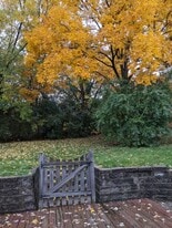 2142 Kensington Dr in Waukesha, WI - Building Photo