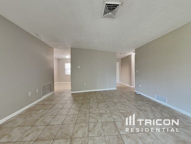 29741 66th Way N in Clearwater, FL - Building Photo - Building Photo