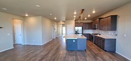 942 Timberline Ave in Bremerton, WA - Building Photo - Building Photo