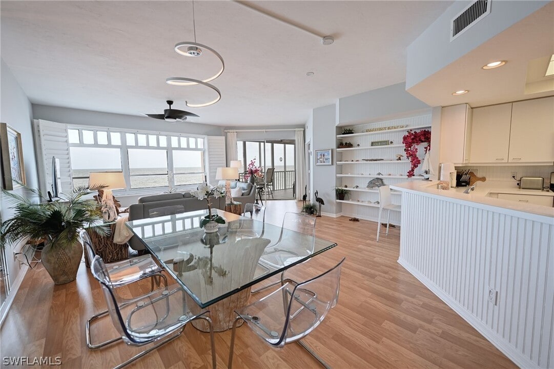 257 Barefoot Beach Blvd in Bonita Springs, FL - Building Photo