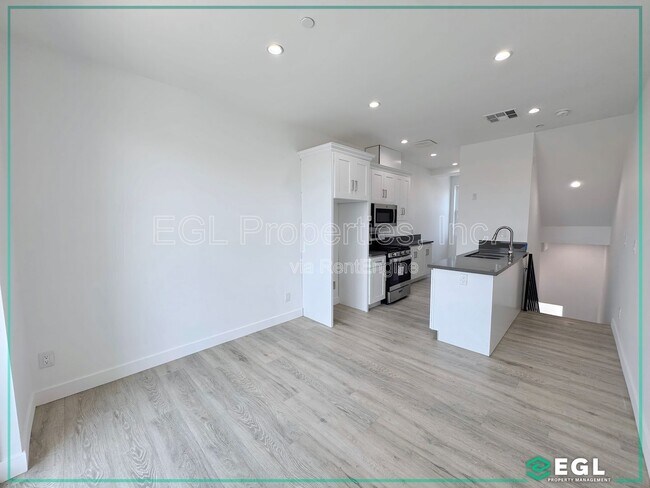 15314 Grevillea Ave in Lawndale, CA - Building Photo - Building Photo