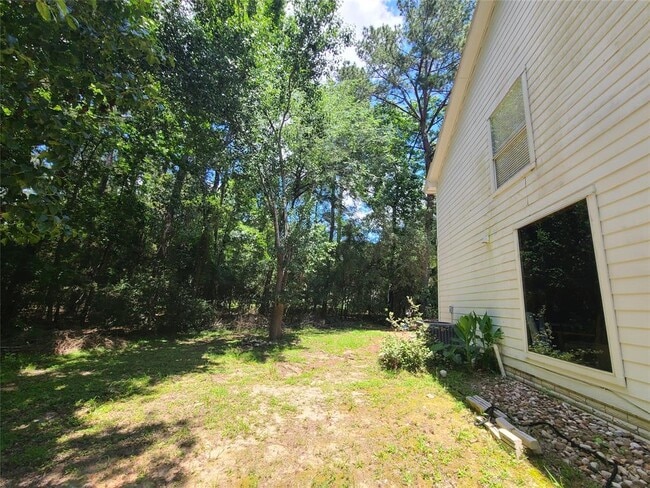property at 1 Lake Forest Ct