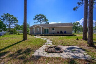 600 Calabash Dr in Hubert, NC - Building Photo - Building Photo