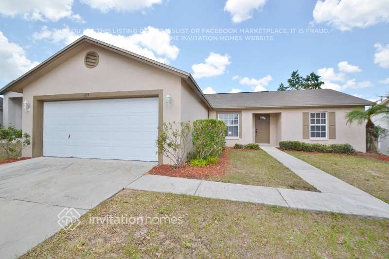 603 Lakemont Dr in Brandon, FL - Building Photo