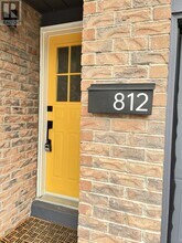812 Sweetwater Crescent in Mississauga, ON - Building Photo - Building Photo