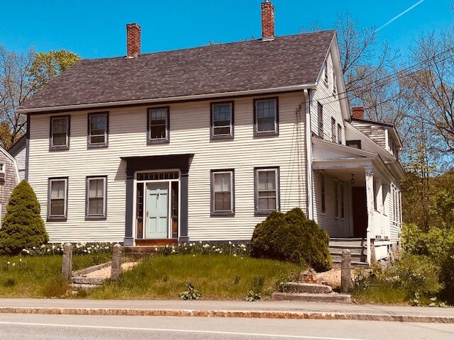 33 N Main St in Newmarket, NH - Foto de edificio