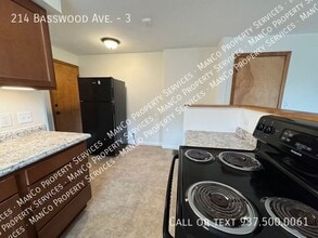 214 Basswood Ave in Dayton, OH - Building Photo - Building Photo