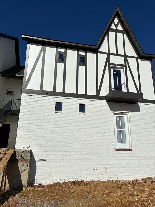 property at 4303 Lennox Ct