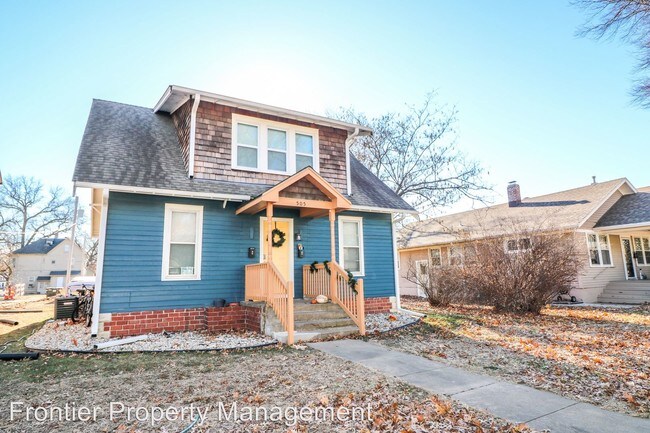 505 Bluemont Ave in Manhattan, KS - Building Photo - Building Photo