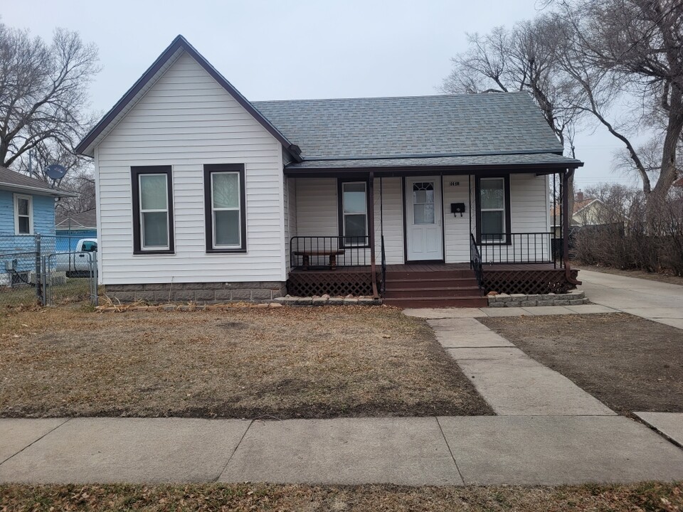 1418 W 5th St in Grand Island, NE - Building Photo