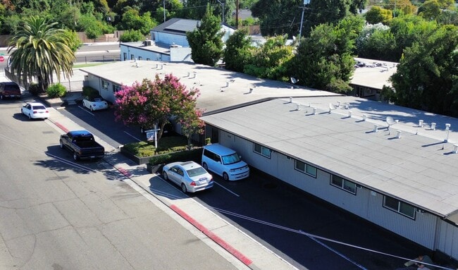 7820 Brentwood Dr in Stockton, CA - Building Photo - Building Photo