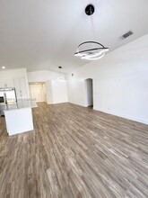 4952 SW 33rd Way in Fort Lauderdale, FL - Building Photo - Building Photo