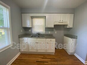 2299 Hamilton Ave in Columbus, OH - Building Photo - Building Photo