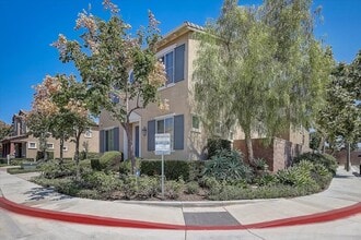 3115 N Sunrise Ct in Orange, CA - Foto de edificio - Building Photo