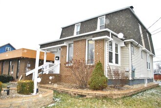 3711 Broadway in Grove City, OH - Building Photo - Building Photo