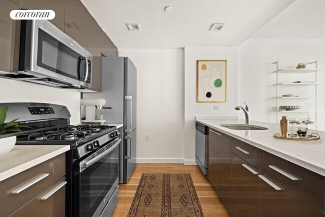 41-29 24th St in Queens, NY - Building Photo - Building Photo