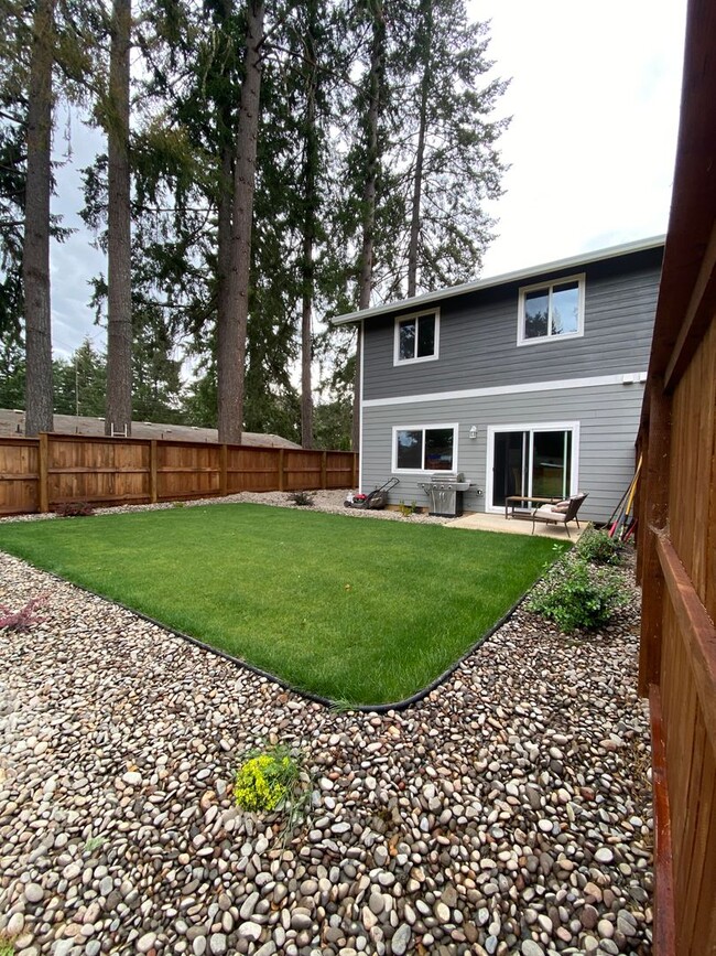 88046 7th St-Unit -88046 in Veneta, OR - Building Photo - Building Photo