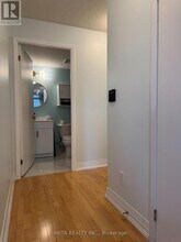 25 Carlton St. in Toronto, ON - Building Photo - Building Photo