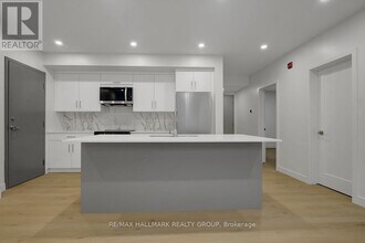 199 Columbus Ave in Ottawa, ON - Building Photo - Building Photo