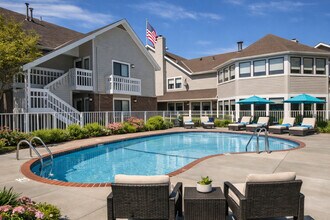 The Haven at Eagandale in Eagan, MN - Foto de edificio - Building Photo