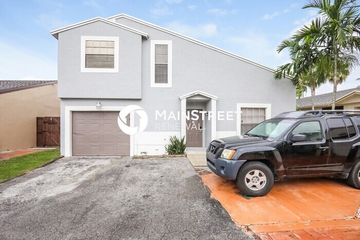 18954 NW 63rd Ct Cir in Hialeah, FL - Building Photo