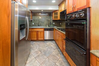 4610 Densmore Ave, Unit 9 in Encino, CA - Building Photo - Building Photo