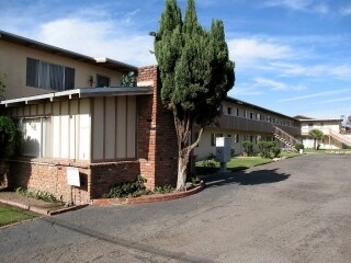 317 W Park Ave in Santa Maria, CA - Building Photo