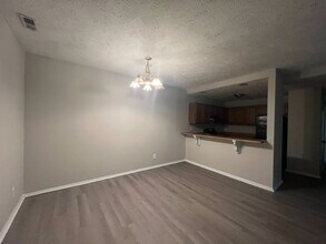 1845 Tryon Dr in Fayetteville, NC - Foto de edificio - Building Photo