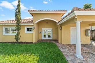 947 Nautilus Isle in Dania Beach, FL - Foto de edificio - Building Photo