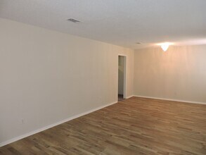 4810 Livingston Dr in Pensacola, FL - Building Photo - Building Photo
