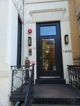 1444 Harvard St NW, Unit 001 in Washington, DC - Foto de edificio - Building Photo