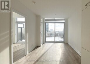 36 Elm Dr W in Mississauga, ON - Building Photo - Building Photo