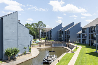 Harbour Village in Montgomery, TX - Building Photo - Building Photo