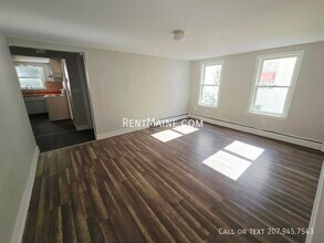 95 Center St in Bangor, ME - Building Photo - Building Photo