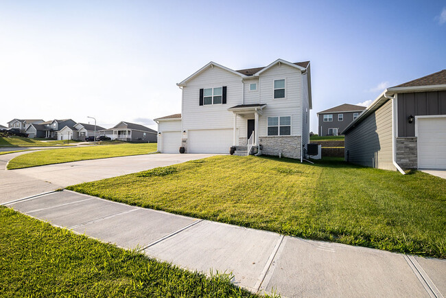 12863 S 45th St in Bellevue, NE - Building Photo - Building Photo