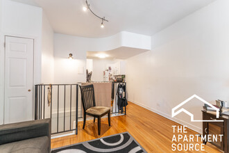 2250 N Cleveland Ave, Unit 1 in Chicago, IL - Building Photo - Building Photo