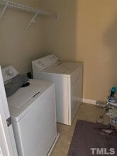 705 Keystone Park Dr in Morrisville, NC - Foto de edificio - Building Photo