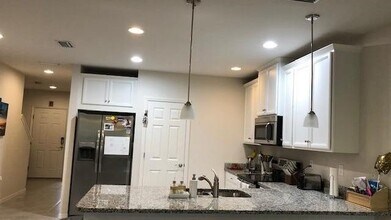 12571 Laurel Cove Dr in Ft. Myers, FL - Building Photo - Building Photo